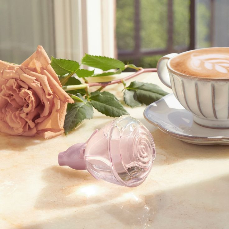 ادوپرفیوم زنانه ولار تندر